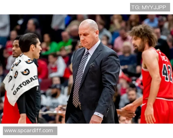 冠军教练亲授战术秘诀,球员大呼受益匪浅 冠军教练亲授战术秘诀,球员大呼受益匪浅