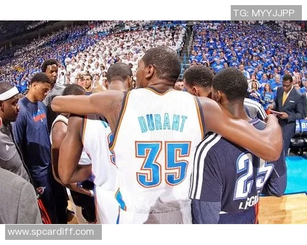 昔日恩怨再现季后赛上演老队友对决谁能笑到最后