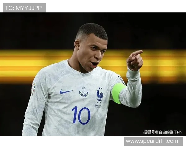 姆巴佩一举引发球迷热议 专家纷纷解读其行为背后的深层原因